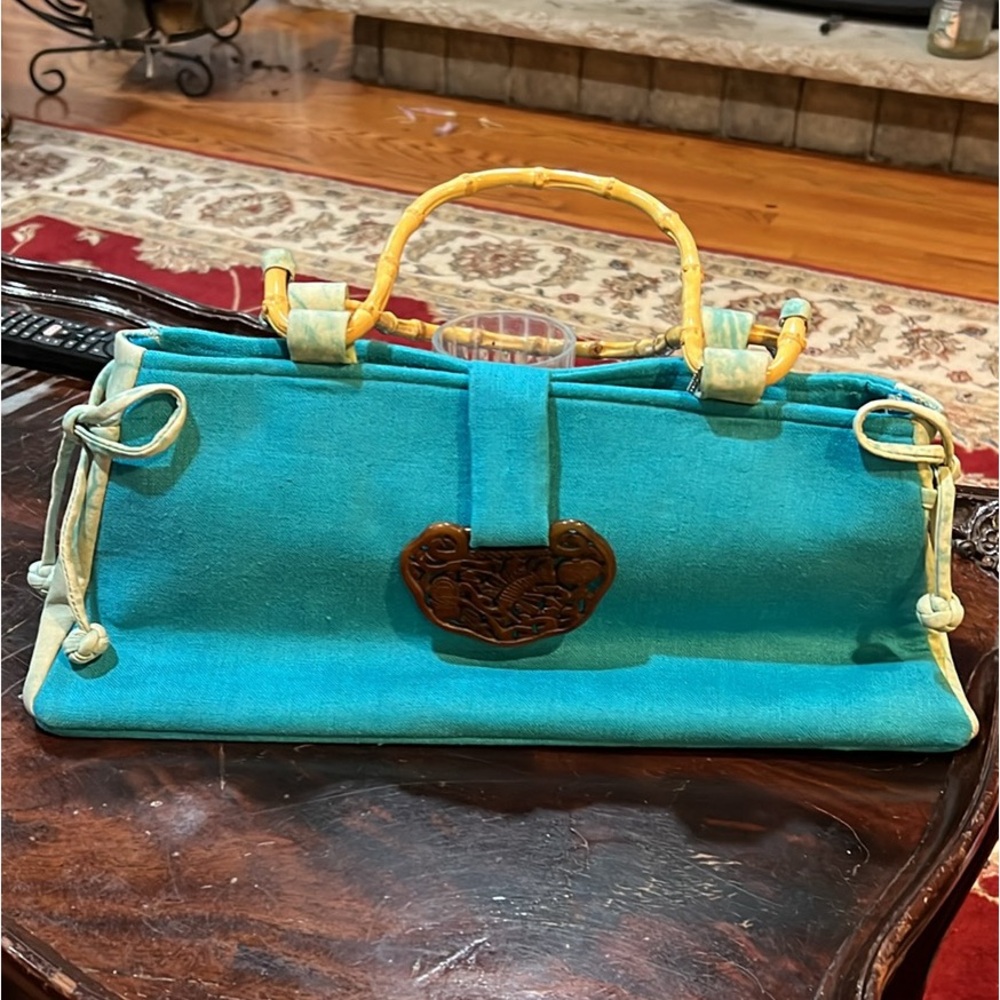 Lilli’s Shanghai vintage blue purse